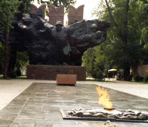 World War II Memorial to Almaty Soldiers who died defending Moscow